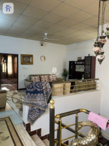 Spacious House with 5 Bedrooms Image 14