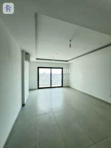 شقة عصرية مع مناظر خلابة صورة 4