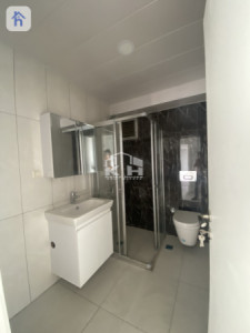 Modern Apartment in Prime Location Image 10