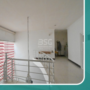 خانووی ڕاخراو بۆ فرۆشتن وێنە 5