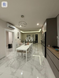 ماڵێکی خێزانیی فراوان لە ماس هیڵز image 3