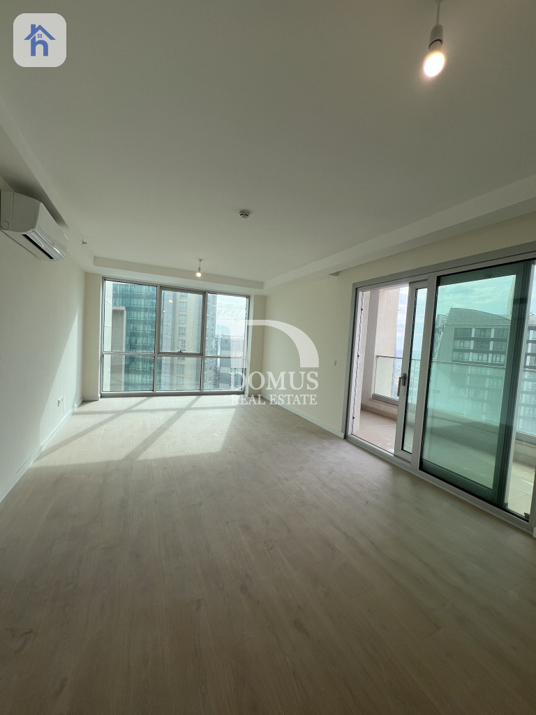 Luxury Apartment with Stunning Views Image 2