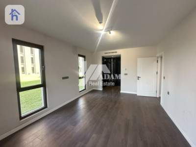 Spacious 3 Bedroom Apartment with Prime Location image 5
