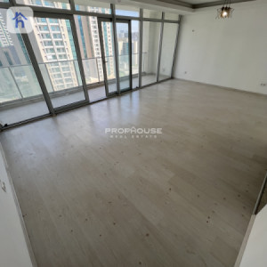 Luxurious Apartment with Stunning Views image 3