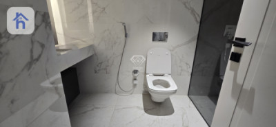 Spacious Apartment in Prime Location Image 10
