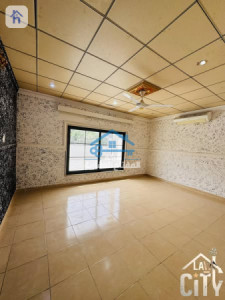 Family House in Lawan City Image 4