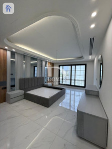 Luxurious Villa with 6 Bedrooms Image 24