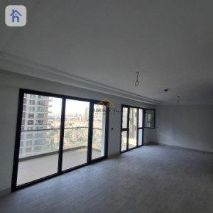 Spacious Apartment with 2 Bedrooms Resim 3