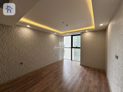Elegant 1-Bedroom Apartment in Sky Towers Resim 4