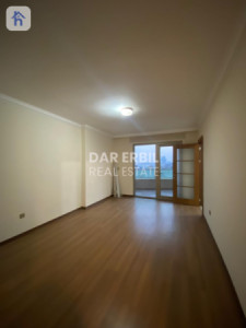 Modern 4 Bedroom Apartment image 5