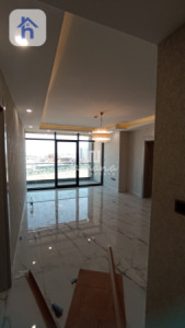 Modern Apartment with 3 Bedrooms image 1