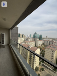 Cozy 2 BR Apartment in Prime Location Image 5