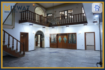 منزل تجاري فسيح في الدورة صورة 5