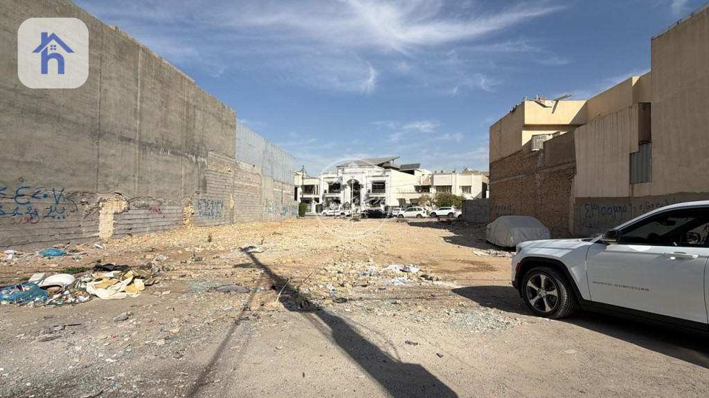 أرض تجارية ممتازة