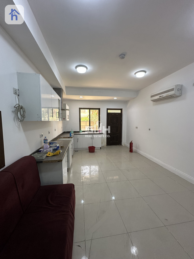 Spacious House in Dream City Image 2