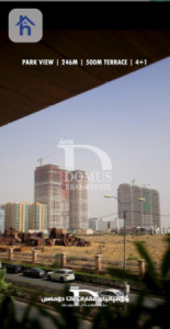 Luxurious Apartment with Park View Image 7