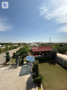 Large Farm with Three Houses Resim 3
