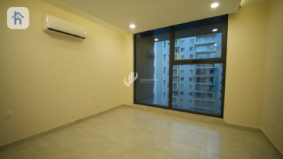 Apartment in Cash Image 4