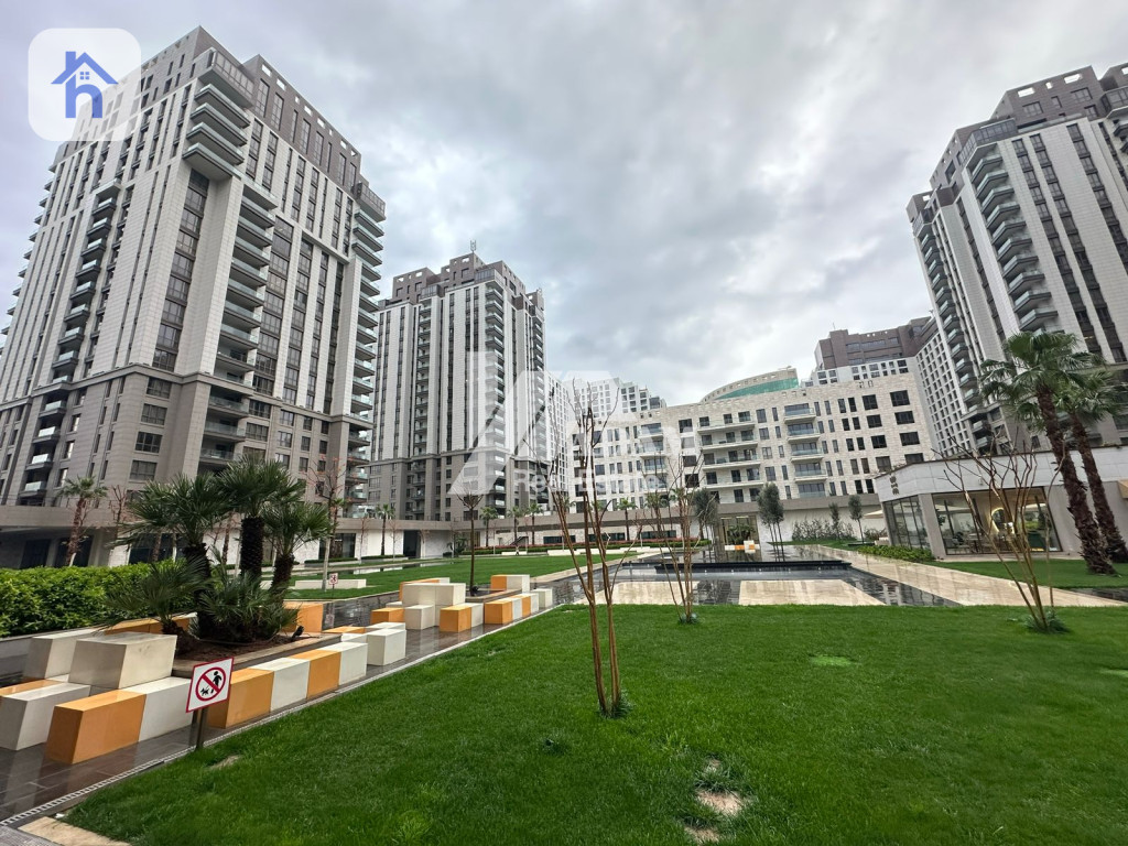 شقة بثلاث غرف نوم واسعة