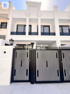 Twin House image 2