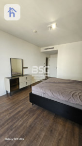 Spacious Apartment with Beautiful Views image 2