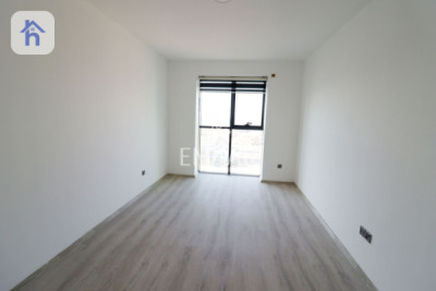 Spacious 4 Bedroom Apartment in 4 Tower image 2