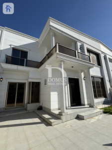 House (240m²) image 2