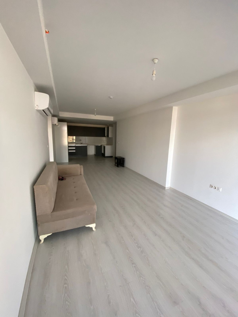 شوقەیەکی مۆدێرن لە ئیمپایەر پیڕڵ