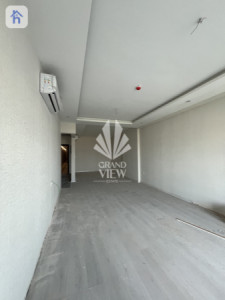 شقة واسعة بتصميم عصري image 2