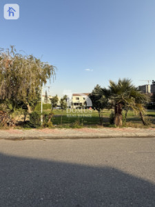 House Opposite Garden Image 5