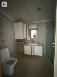 Spacious 3-Bedroom Apartment in Roya Tower Resim 10