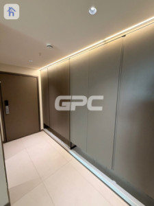 Modern Apartment image 7
