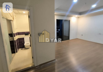 Contemporary High-rise with Three Bedrooms Image 6