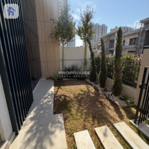 Modern House image 4