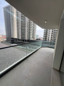 Modern Apartment with Stunning Views image 11