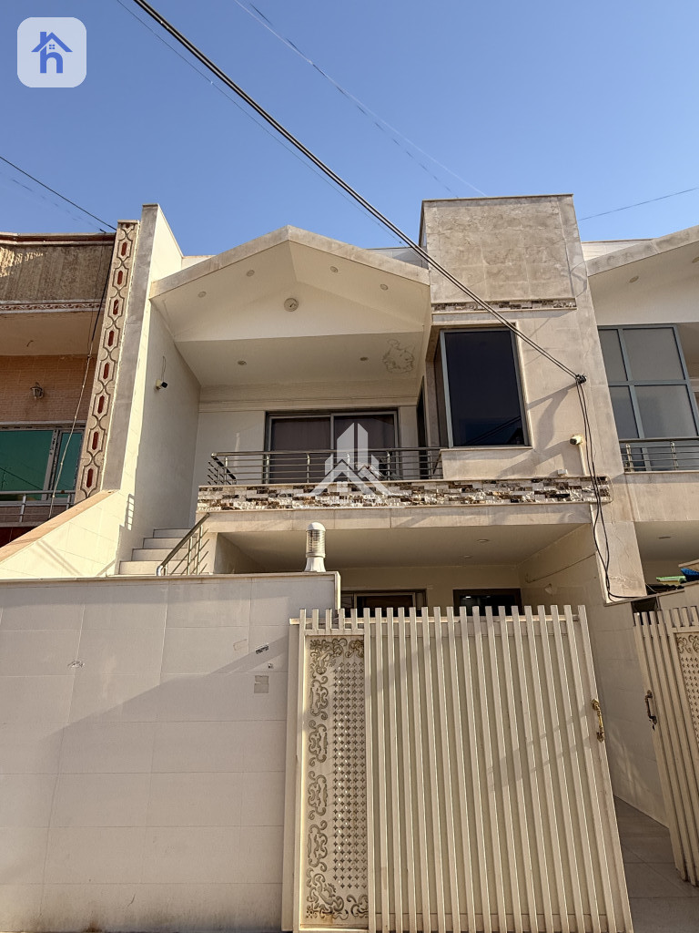 منزل مشرق وواسع للبيع