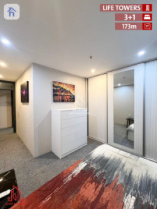 Modern Apartment Image 8