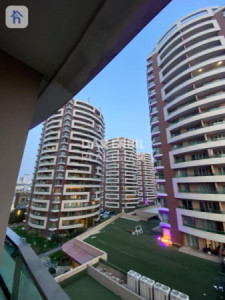 Modern 4 Bedroom Apartment image 11