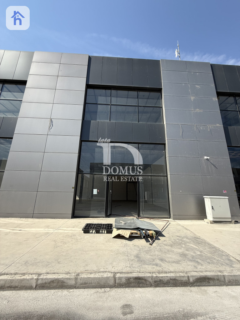 Commercial Shop for Rent in Shari Bazrgani