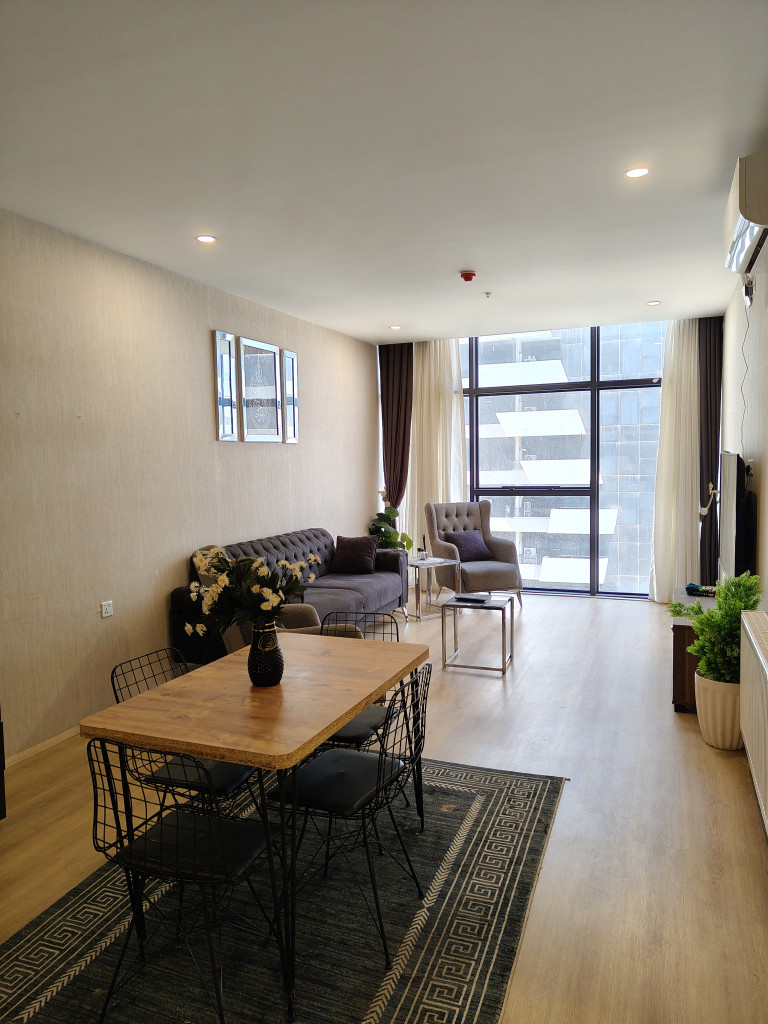 Modern Furnished Apartment in White Towers