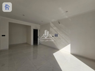 Modern House with Ample Space image 12