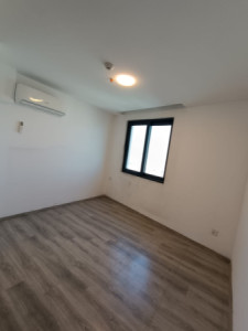 Spacious 2 Bedroom Unit image 4