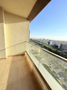 Modern Studio in Prime Location image 10