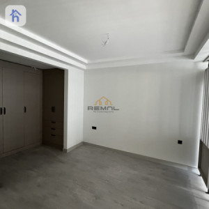 Sleek Apartment with Beautiful Interior for Rent image 5