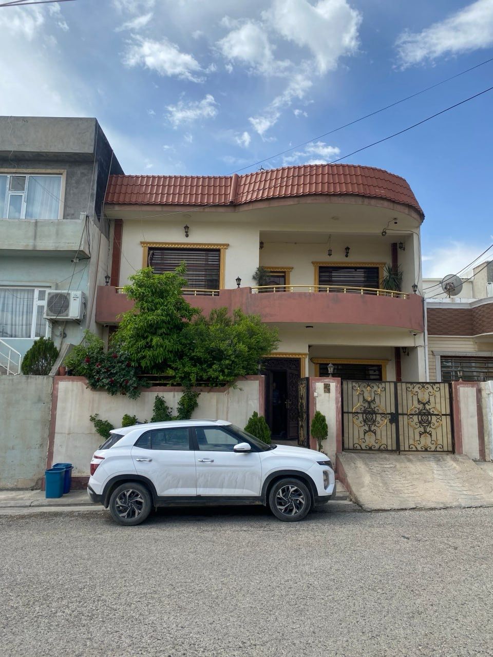 Spacious House with 5 Bedrooms