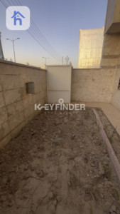 خانوویەکی فراوان لە شوێنێکی دیار image 13