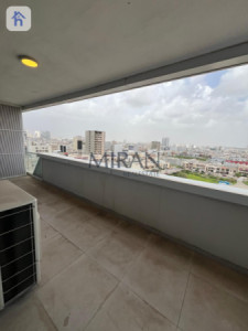 Modern one bedroom apartment Image 5