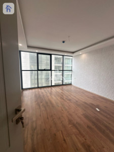Luxurious Apartment in Prime Location Image 15