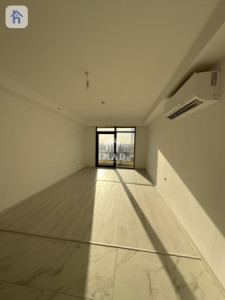 Modern Apartment in Empire Pearl Towers Image 4