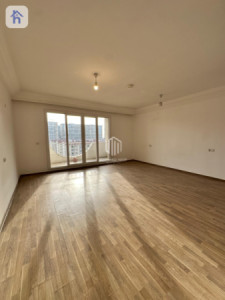 Spacious 3 Bedroom Apartment with Stunning Views Resim 6